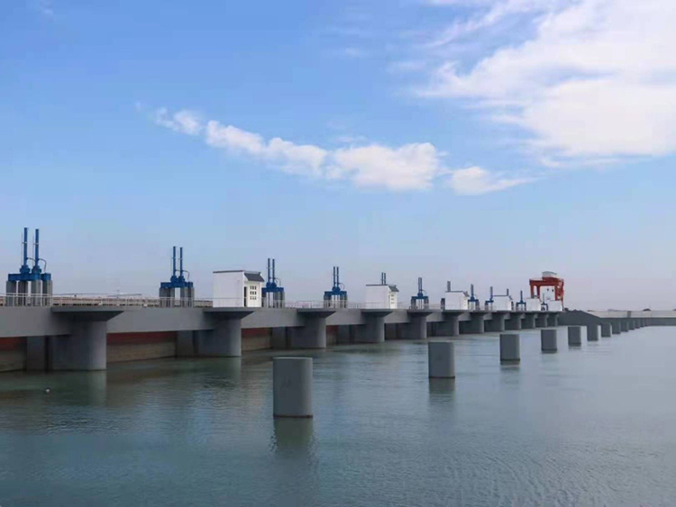 香水河擋潮閘：?jiǎn)慰卓缍?6米，省內(nèi)跨度最大水閘